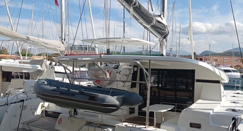 Lagoon 42