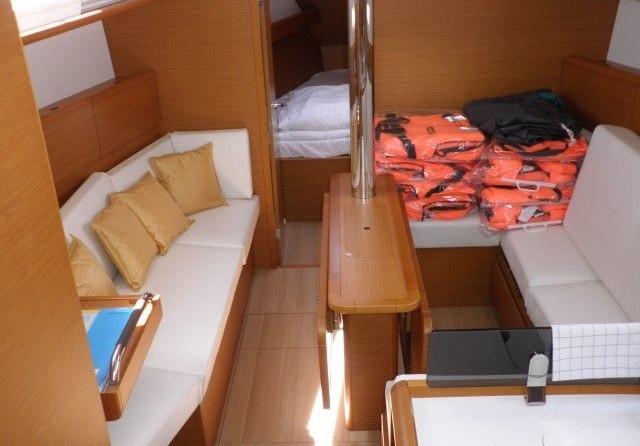 Jeanneau Sun Odyssey 379