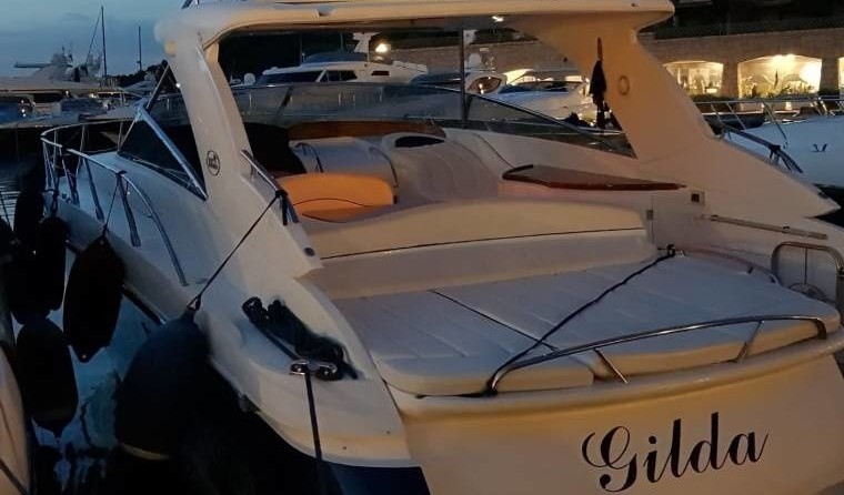 Blu martin 58 feet open