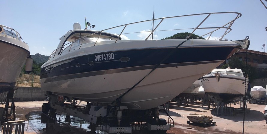 Blu martin 58 feet open