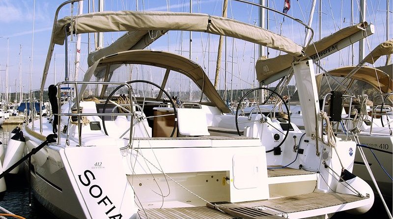 Dufour 412