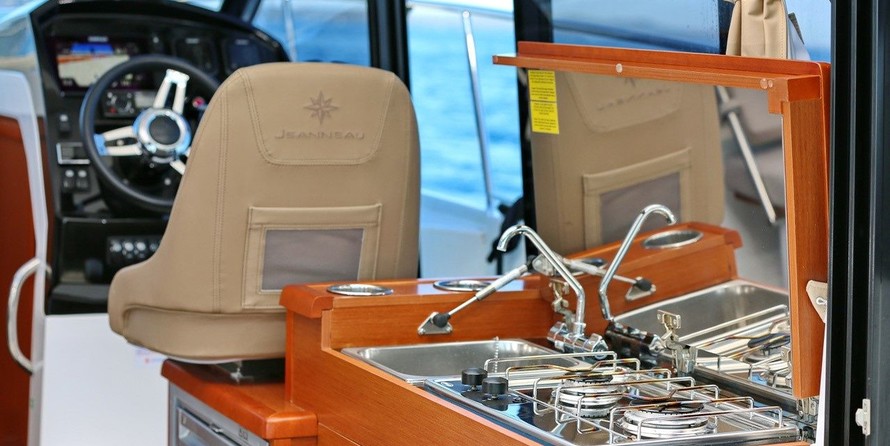 Jeanneau Merry Fisher 895