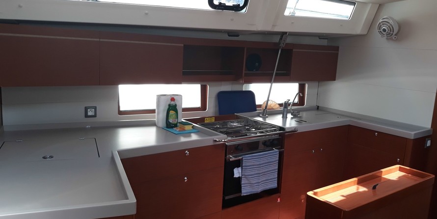 Beneteau Oceanis 46