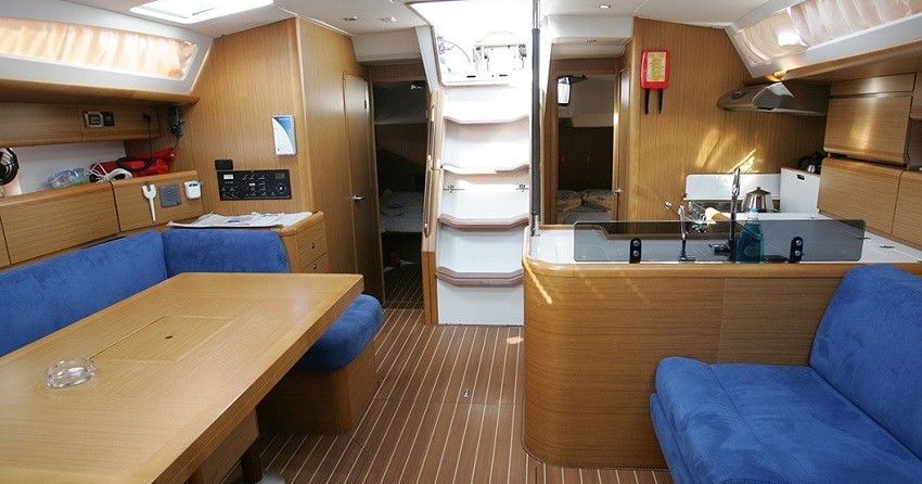 Jeanneau 53