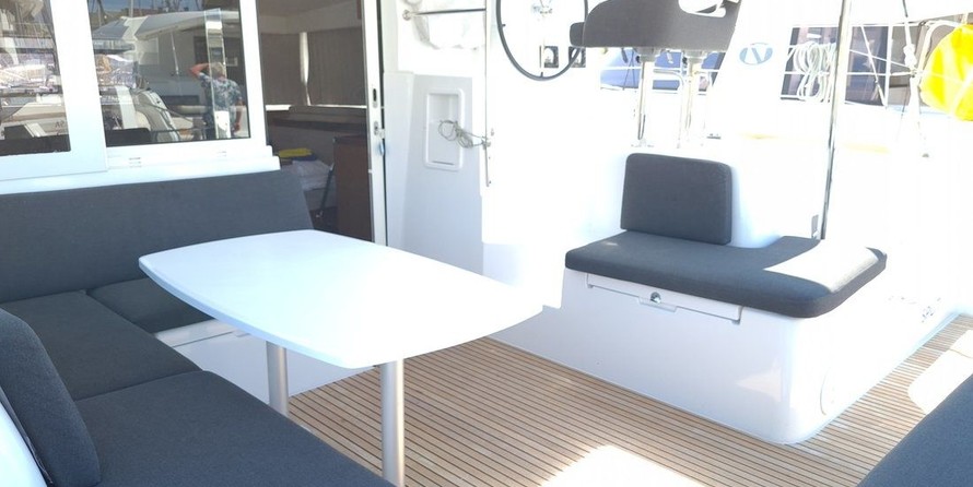 Lagoon 40
