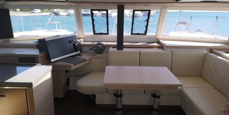 Fountaine Pajot Astréa 42