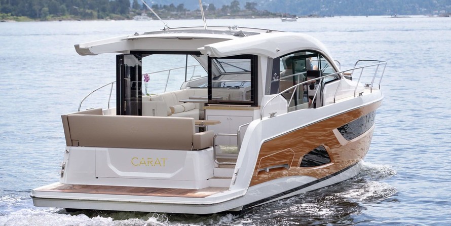 Sealine C390