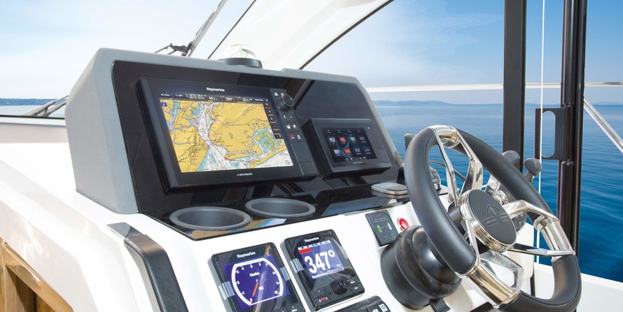 Sealine C390