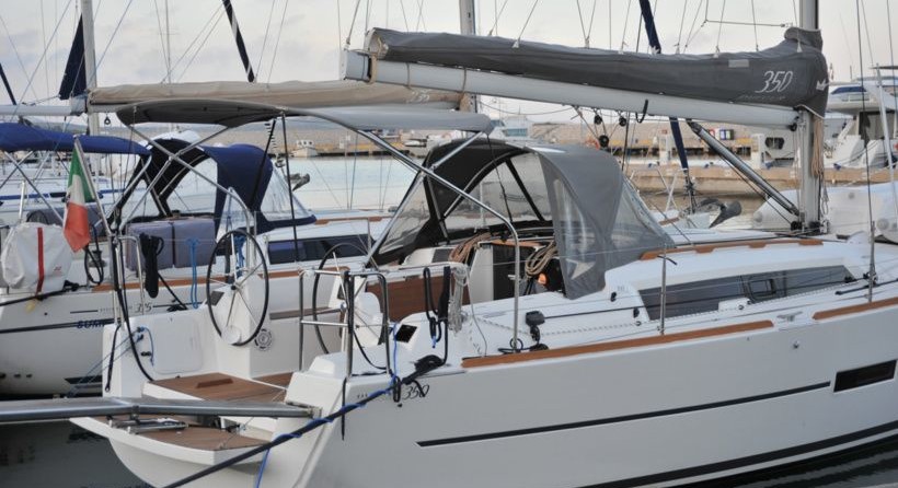 Dufour 350