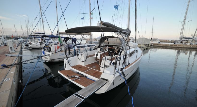 Dufour 350