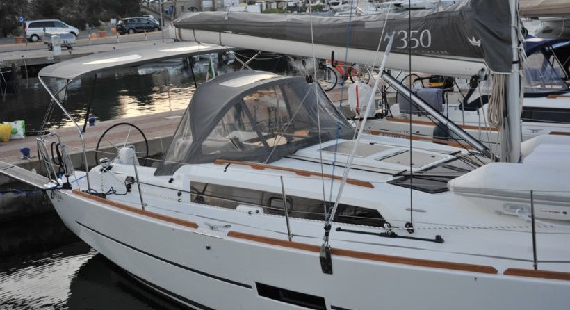 Dufour 350