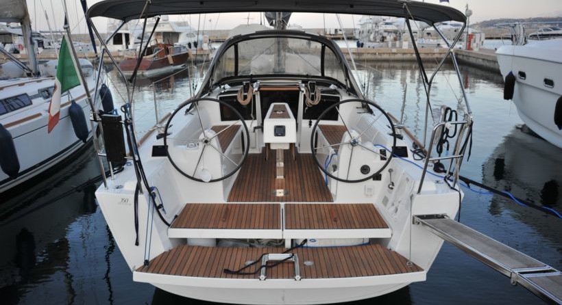 Dufour 350