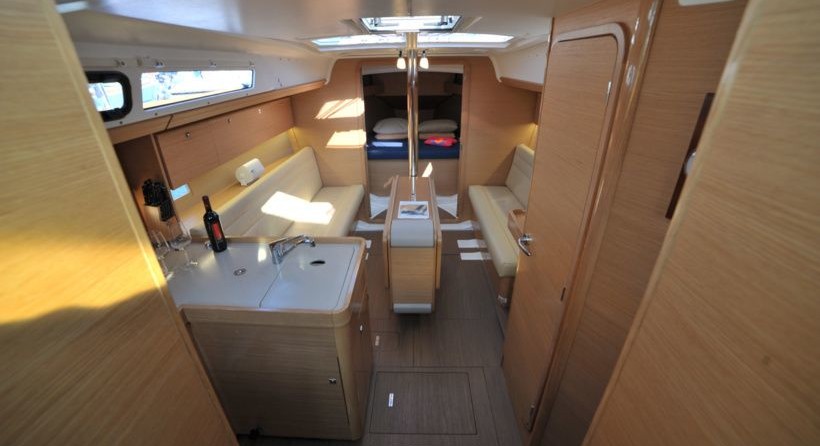 Dufour 350