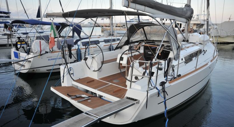 Dufour 350