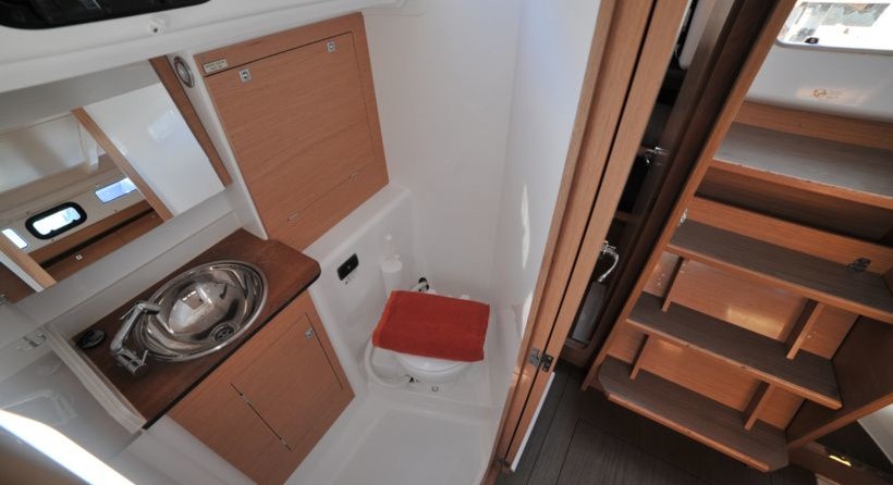 Dufour 350