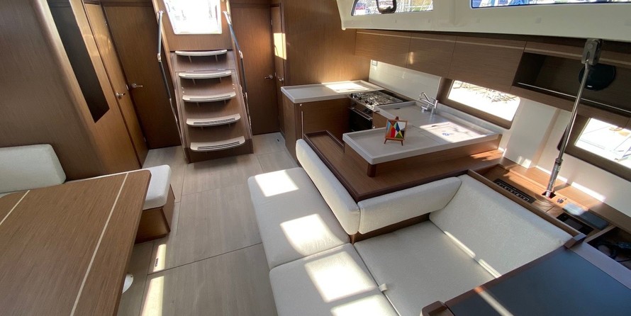 Beneteau Oceanis 51.1