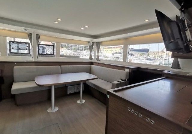 Lagoon 450 S