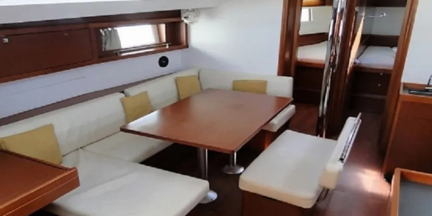 Beneteau Oceanis 48