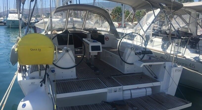 Dufour 382