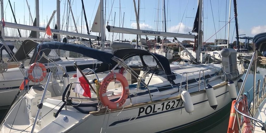 Bavaria 44