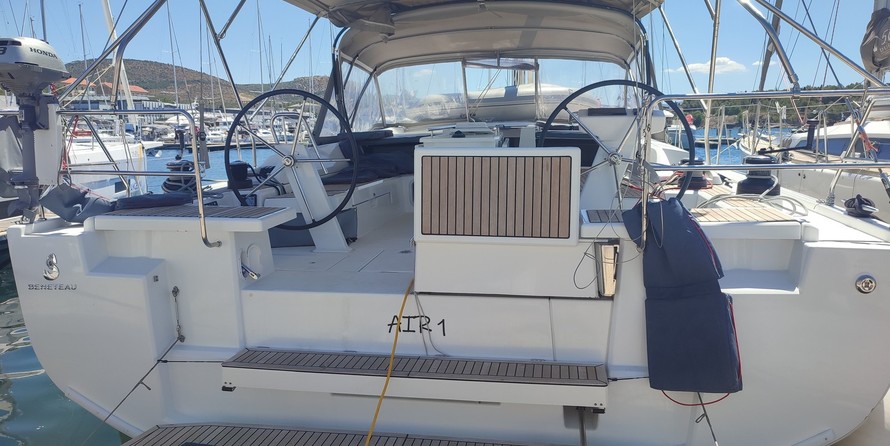 Beneteau Oceanis 51.1