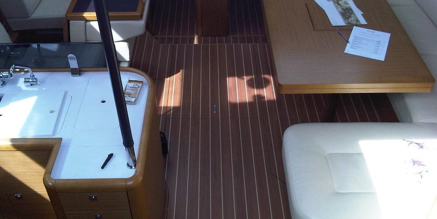 Jeanneau 53