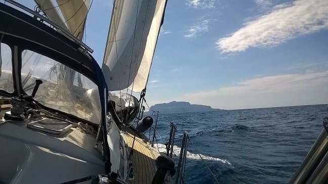 Bavaria 44