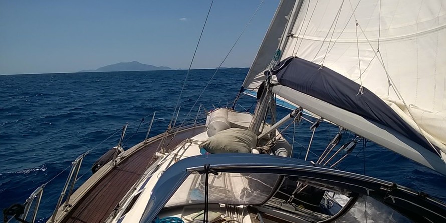 Bavaria 44