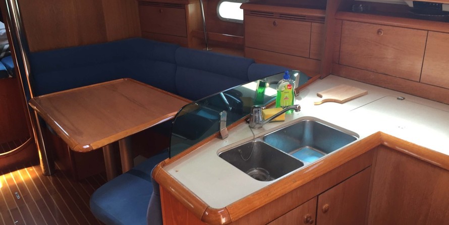 Jeanneau Sun Odyssey 37
