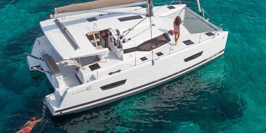 Fountaine Pajot Lucia 40