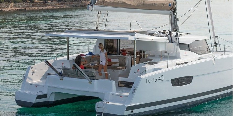 Fountaine Pajot Lucia 40