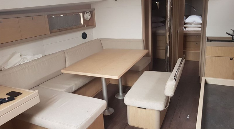 Beneteau Oceanis 48