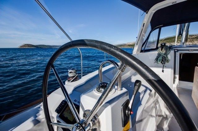 Beneteau Oceanis 38