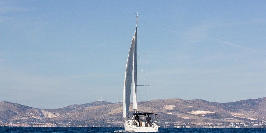 Beneteau Oceanis 38