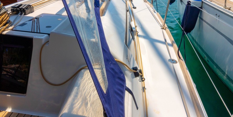 Dufour 382