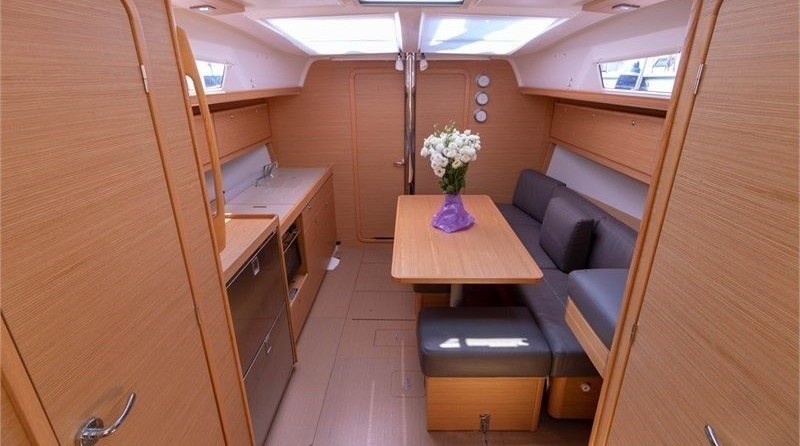 Dufour 382