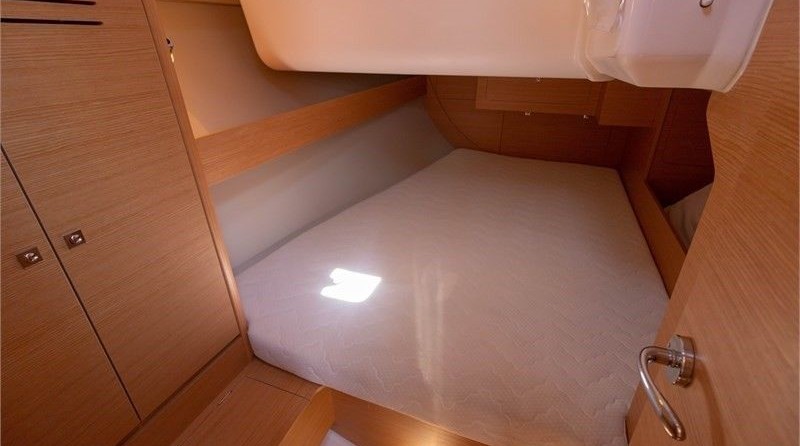 Dufour 382