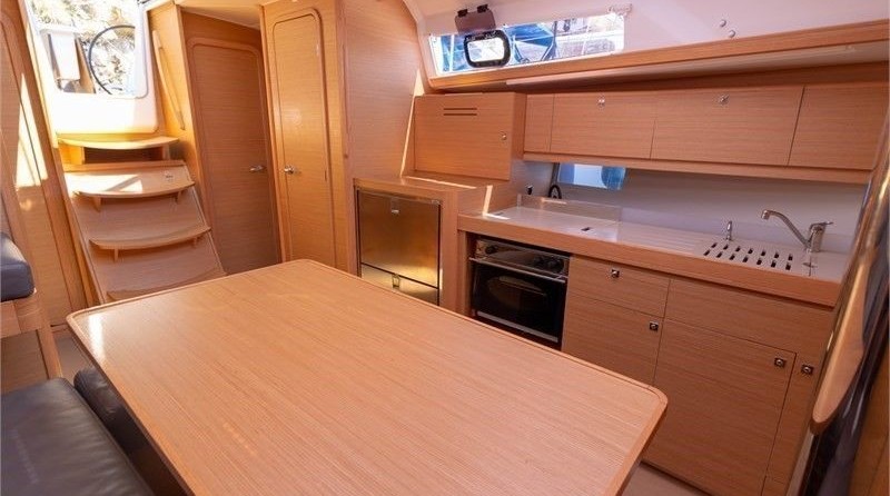 Dufour 382