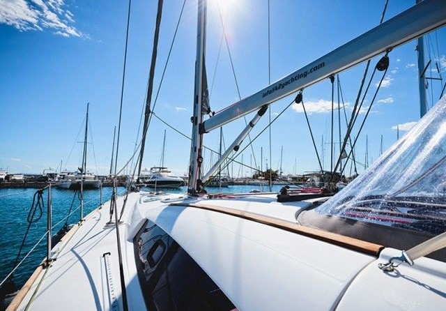 Beneteau Oceanis 54