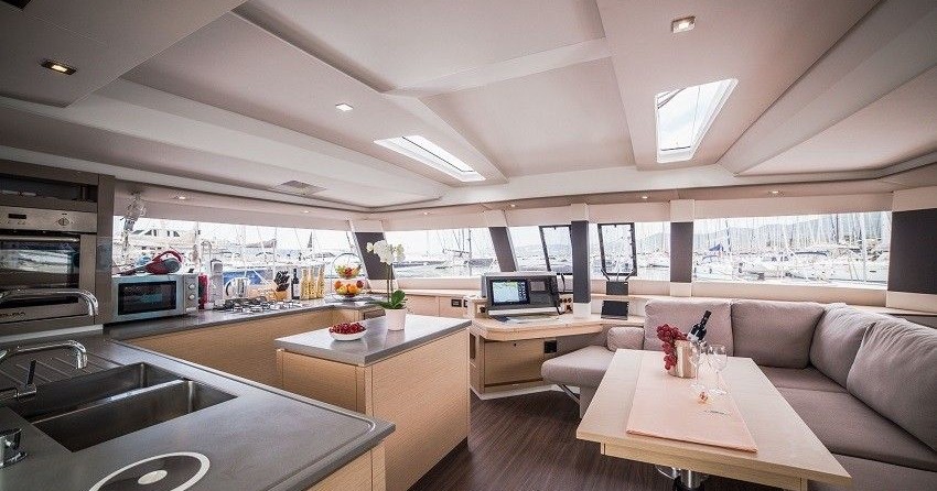 Fountaine Pajot Saba 50