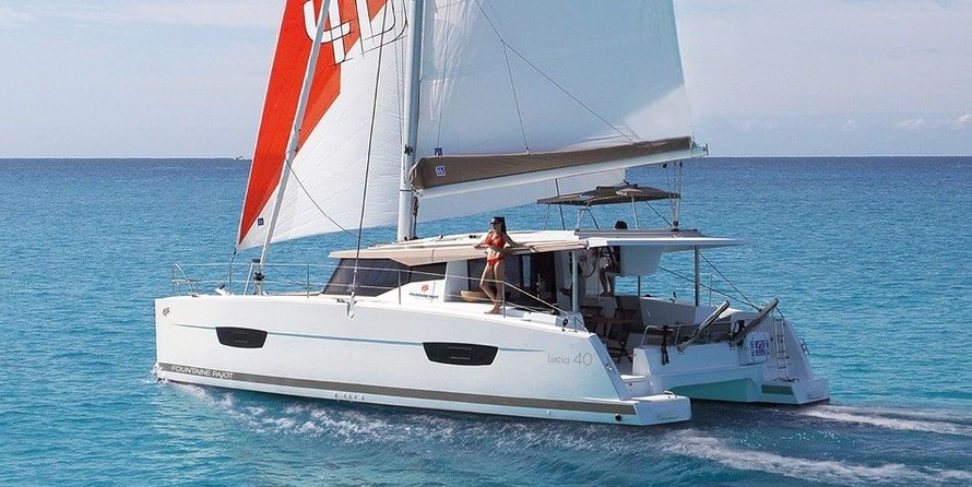 Fountaine Pajot Lucia 40