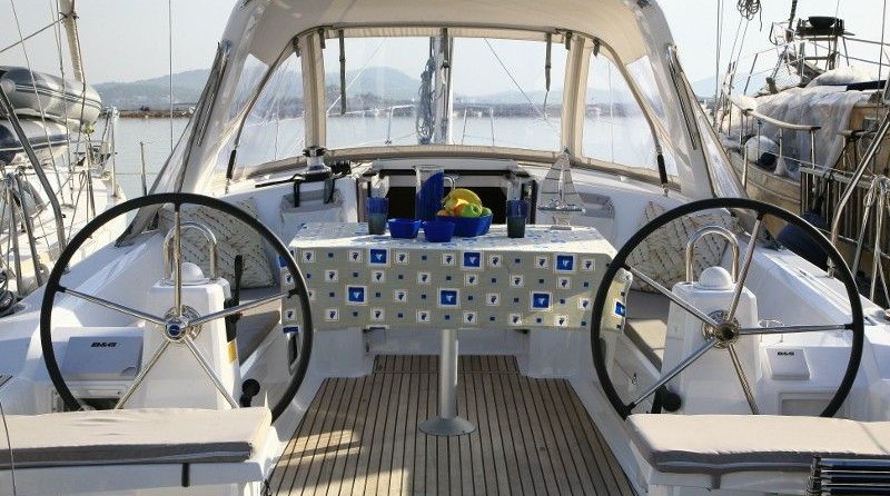 Beneteau Oceanis 38