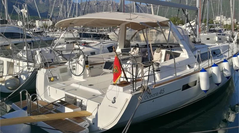 Oceanis 45 (4Cab)