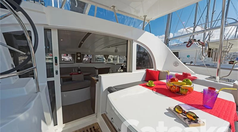 Lagoon 380 S2