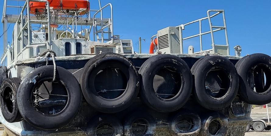 Breaux Brothers Bay Craft 44