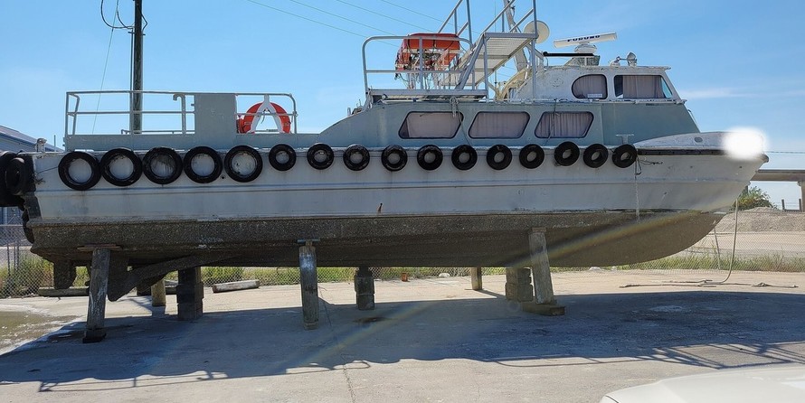 Breaux Brothers Bay Craft 44