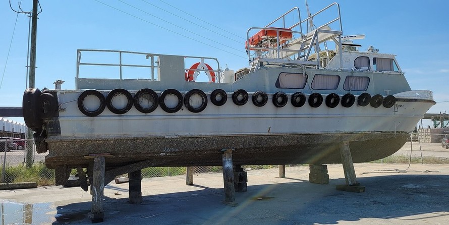 Breaux Brothers Bay Craft 44