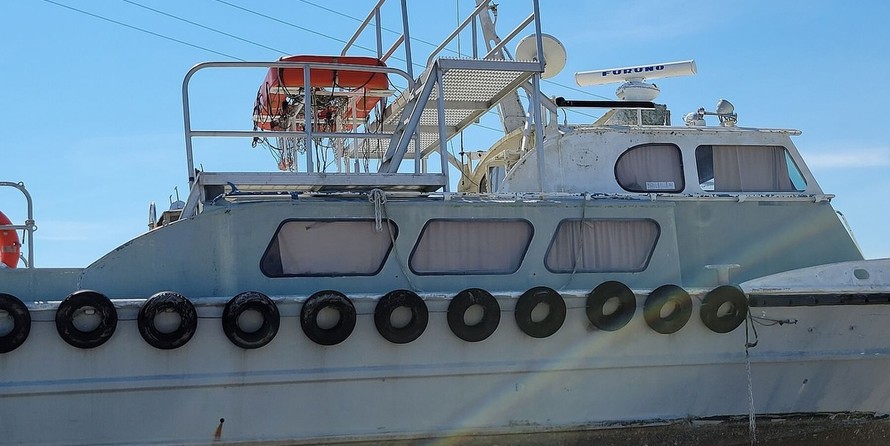 Breaux Brothers Bay Craft 44