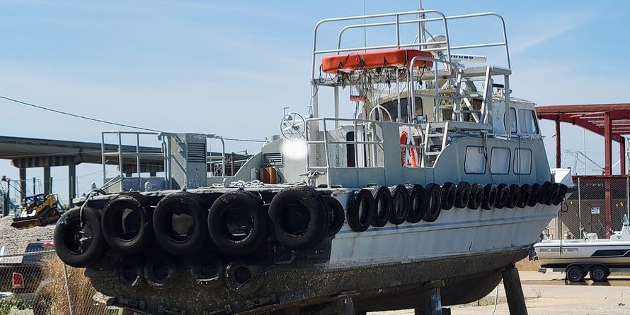 Breaux Brothers Bay Craft 44