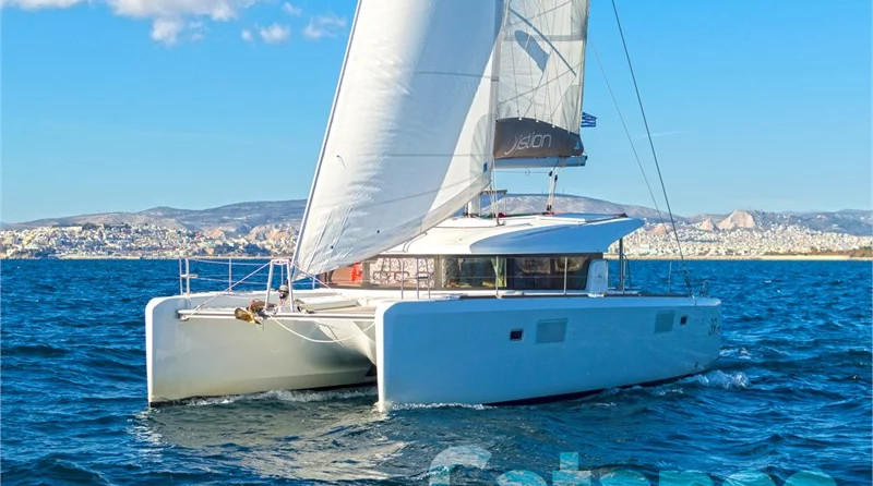 Lagoon 39